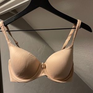 Victoria’s Secret Nude bra Size 34D.
